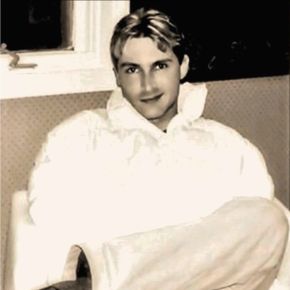 Meet your Posher, Erik - Picture 5 of 6